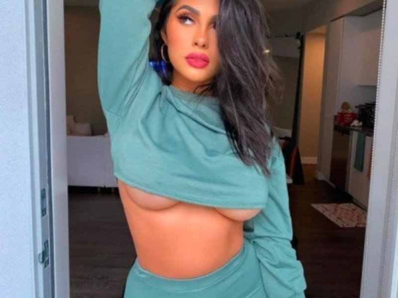 elena-dispuesta-a-complacerte-en-marbella-small-3
