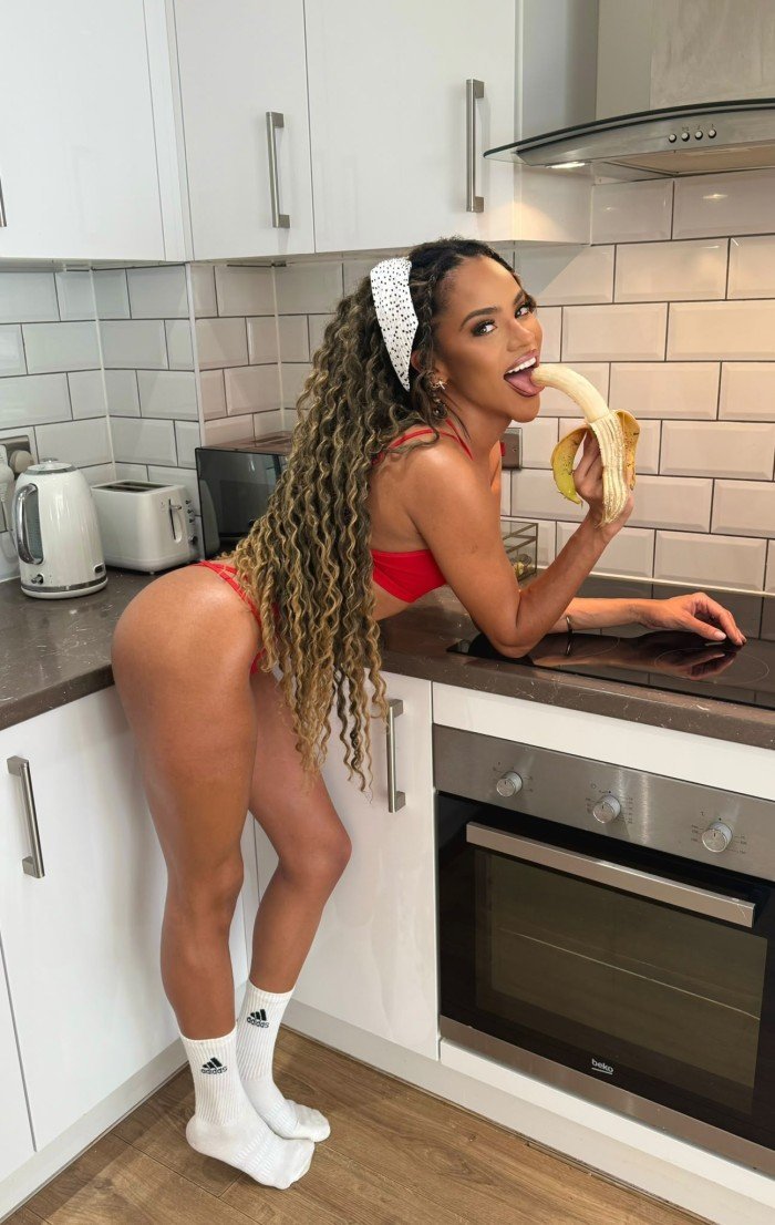 stella-hermosa-brasilena-particular-novedad-big-0