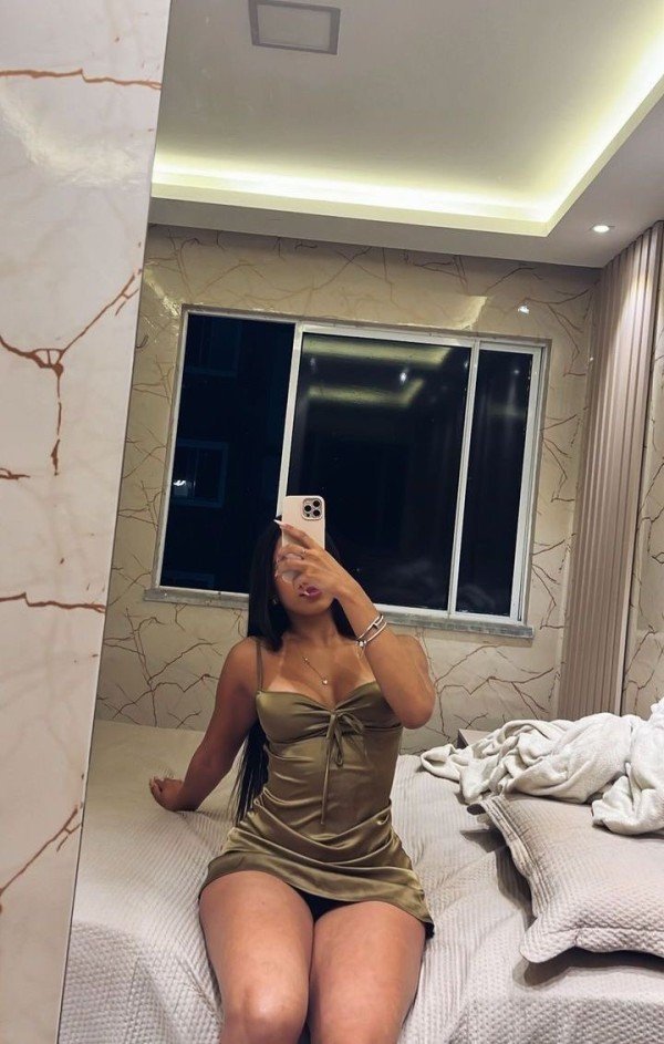 camila-disponible-en-fuengirola-caliente-lluvia-dorada-jovencita-fiestera-big-4