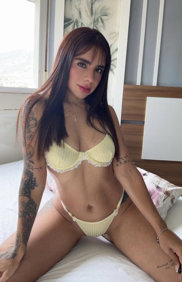 karla-complaciente-fotos-reales-big-1