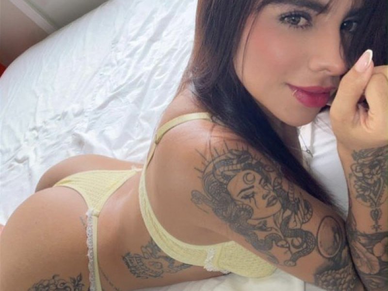 karla-complaciente-fotos-reales
