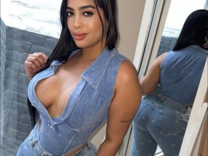 valeria-latina-triguena-fotos-reales-fiestera-small-3