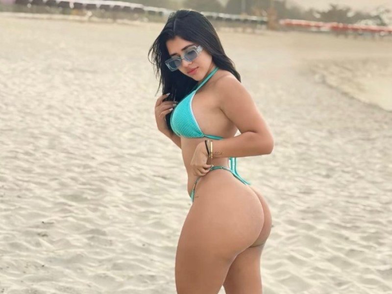 ximena-en-las-canteras-fiesterita-deliciosa-a-tope-small-2