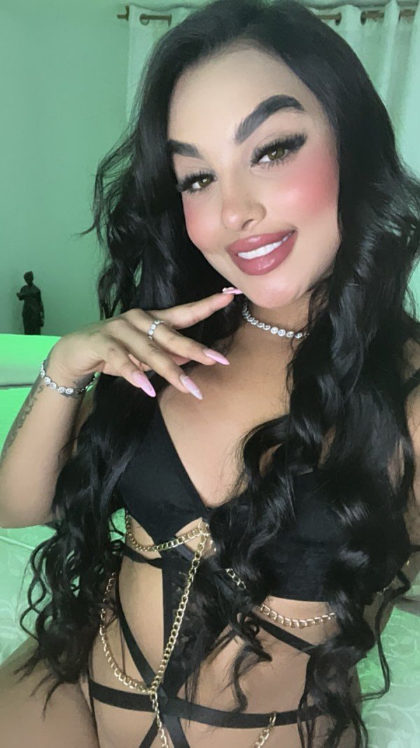 celeste-joven-latina-fiestera-24h-big-2