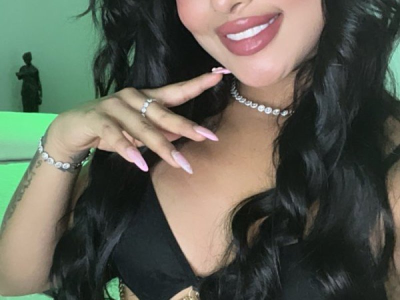 celeste-joven-latina-fiestera-24h-small-2