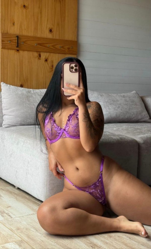 maria-100-real-frances-al-natural-con-sitio-discreto-big-0